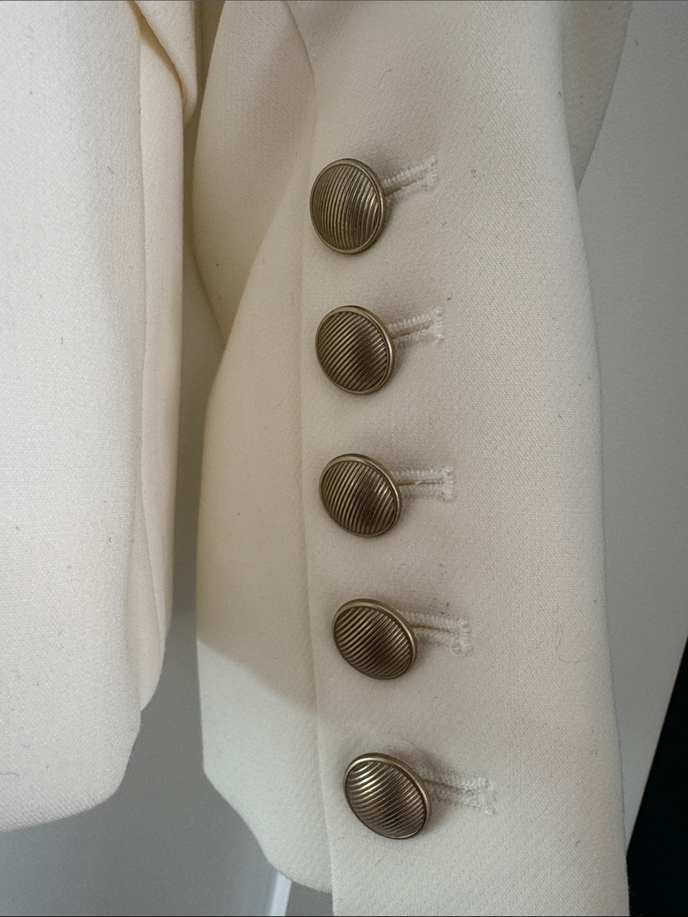 L'AGENCE Cream Double-Breasted Tailored Blazer with Gold Buttons - Picture 3 of 5